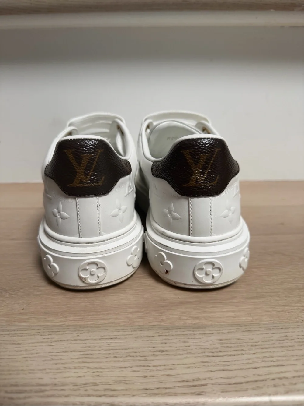 Louis Vuitton timeout sneaker - Picture 2 of 4